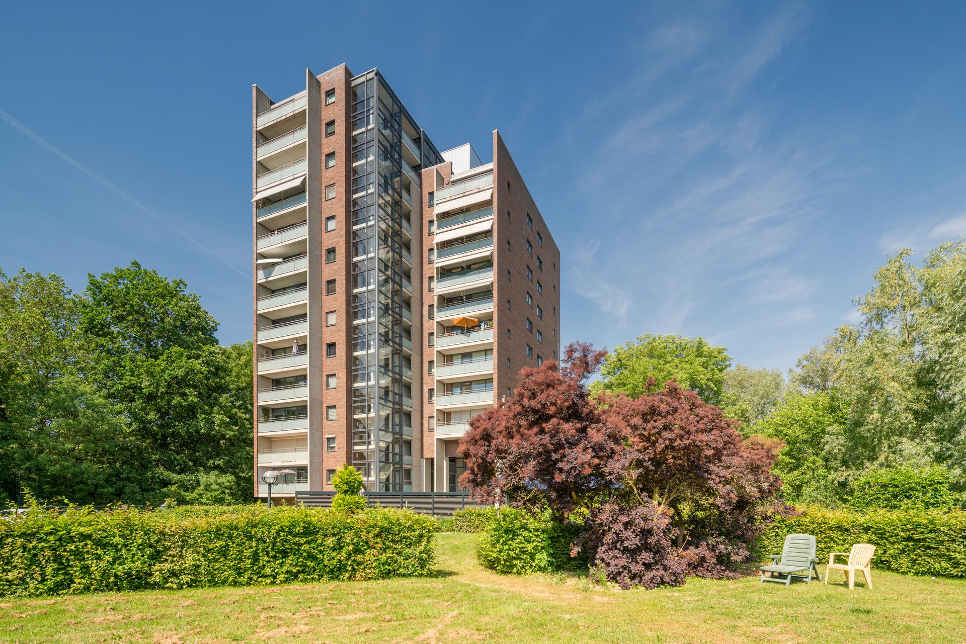 De Regenboog - De Schandelerhof, 57 won. (zelf)